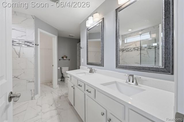 16308 Adelaide Drive, Macomb, MI 48044