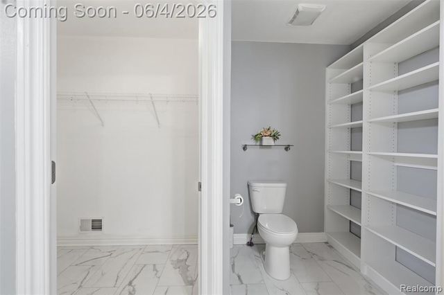 16308 Adelaide Drive, Macomb, MI 48044