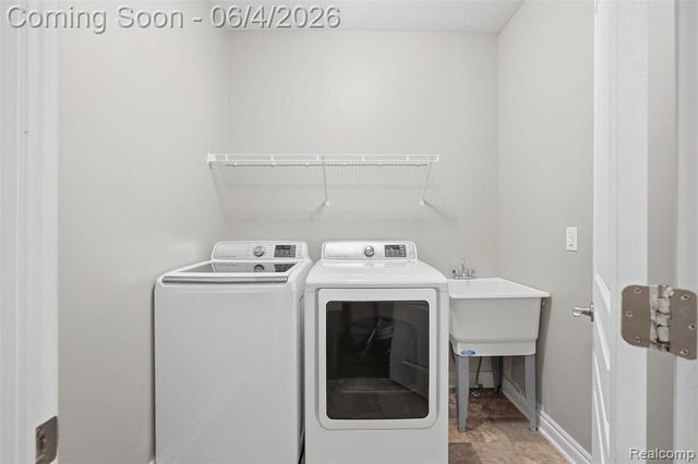 16308 Adelaide Drive, Macomb, MI 48044