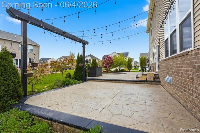 16308 Adelaide Drive, Macomb, MI 48044