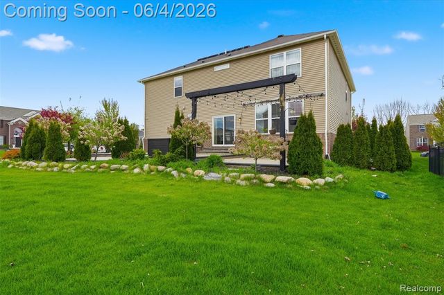 16308 Adelaide Drive, Macomb, MI 48044