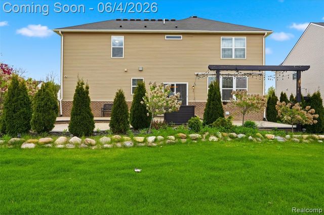 16308 Adelaide Drive, Macomb, MI 48044