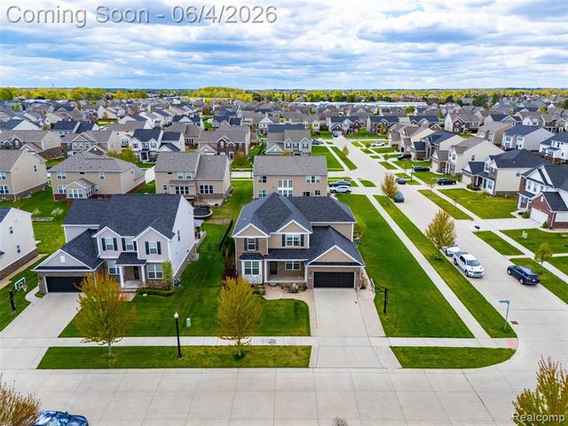 16308 Adelaide Drive, Macomb, MI 48044