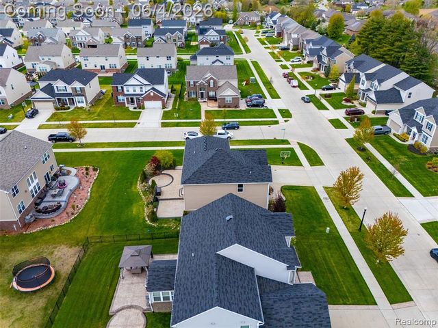 16308 Adelaide Drive, Macomb, MI 48044