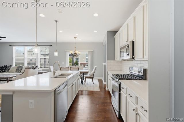 16308 Adelaide Drive, Macomb, MI 48044