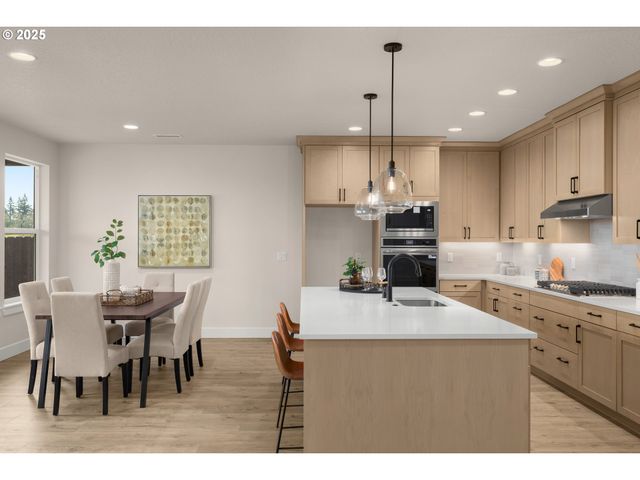 4200 N 15th Way, Ridgefield, WA 98642