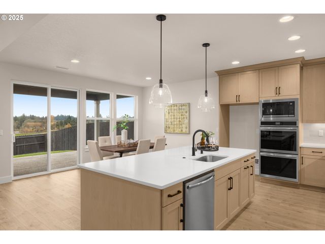 4200 N 15th Way, Ridgefield, WA 98642