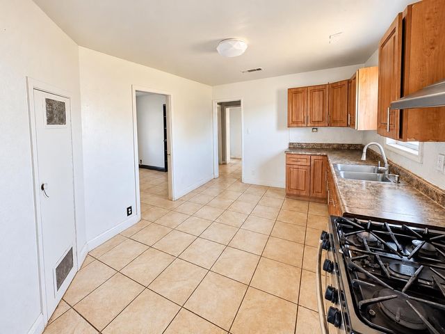 2556 Rio Linda Blvd, Sacramento, CA 95815