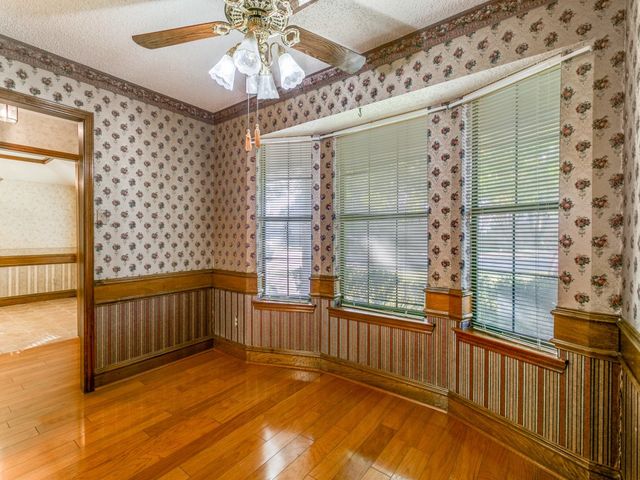 928 Old Mill Circle, Irving, TX 75061