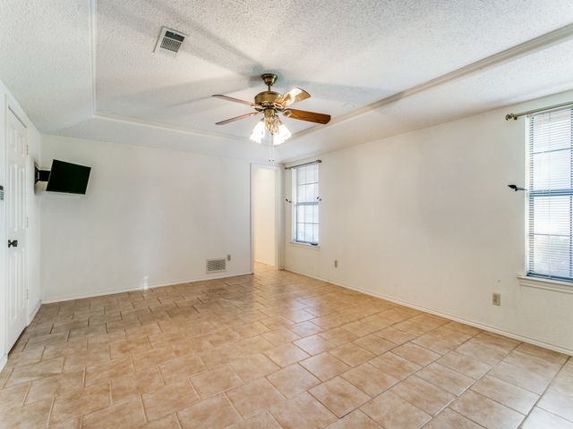 928 Old Mill Circle, Irving, TX 75061