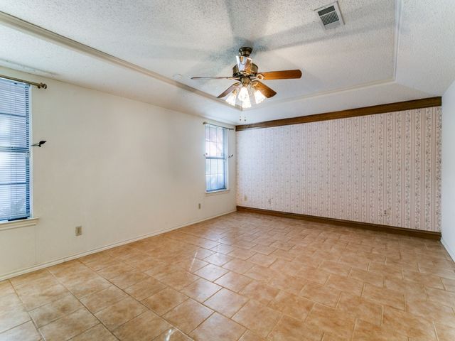 928 Old Mill Circle, Irving, TX 75061