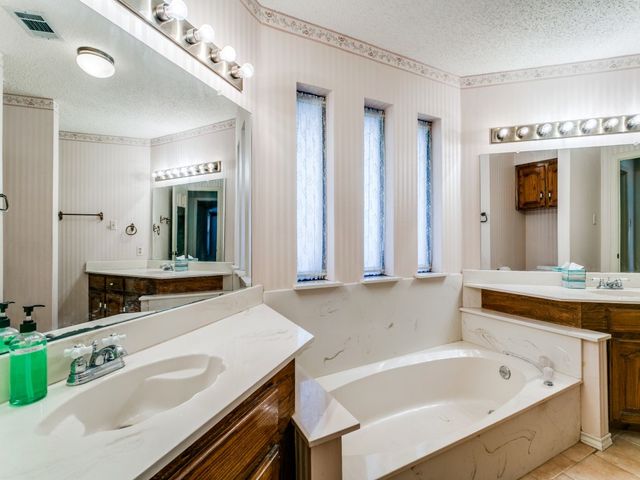 928 Old Mill Circle, Irving, TX 75061