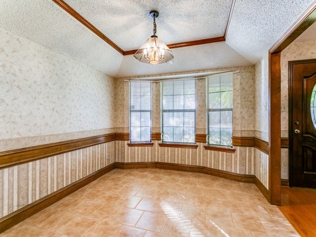 928 Old Mill Circle, Irving, TX 75061