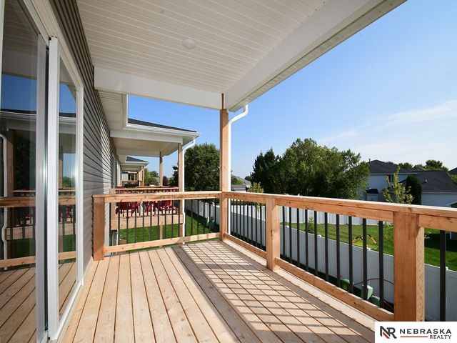 9434 Duckhorn Drive, Lincoln, NE 68526