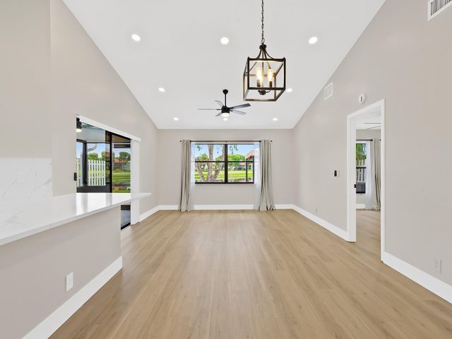 5705 Northpointe Ln, Boynton Beach, FL 33437