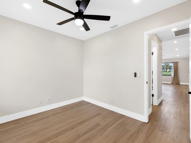 5705 Northpointe Ln, Boynton Beach, FL 33437