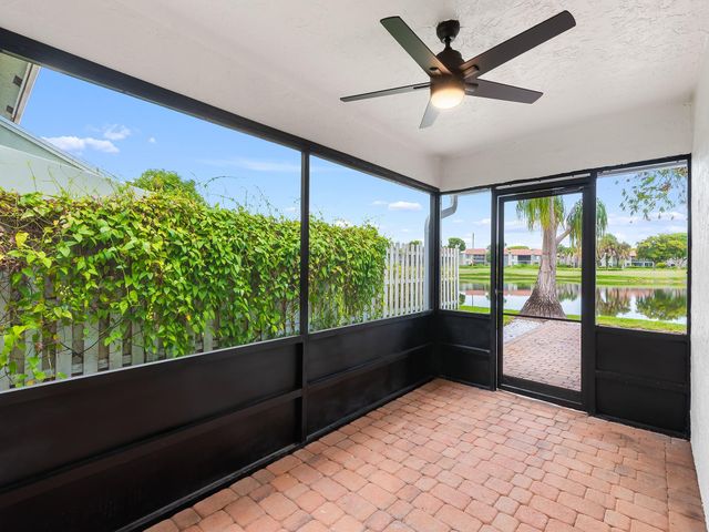 5705 Northpointe Ln, Boynton Beach, FL 33437