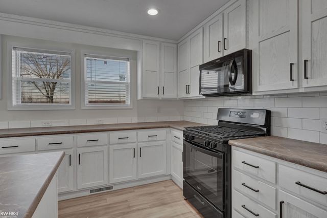 5165 N Irish Road, Davison, MI 48423