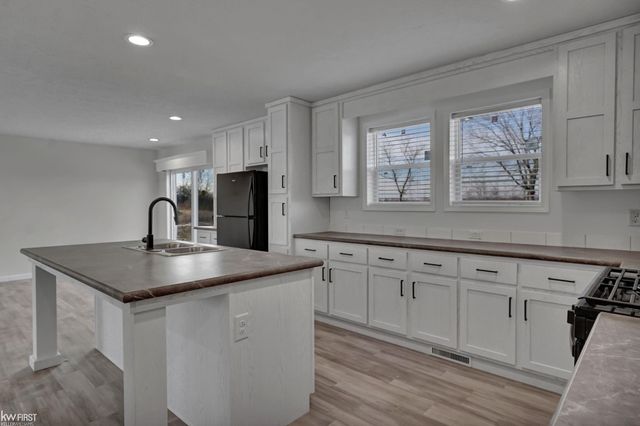 5165 N Irish Road, Davison, MI 48423