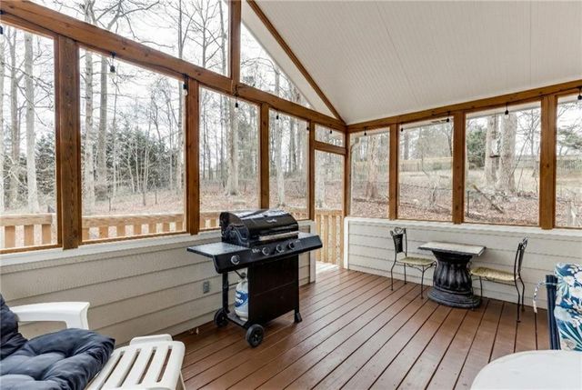 1021 Andover Drive, Hoschton, GA 30548