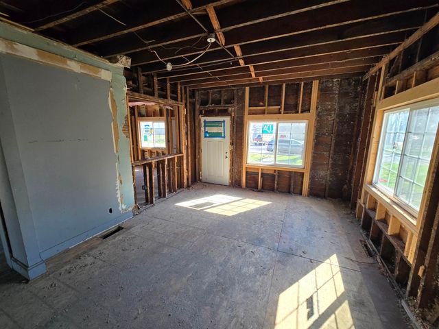 406-408 Gladys Street, Waterloo, IA 50702