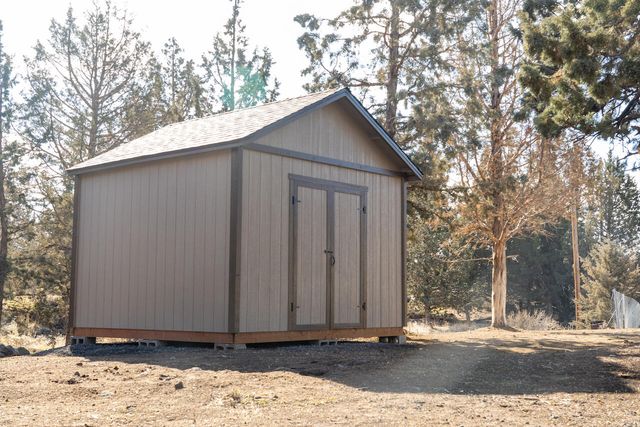 21395 Chasing Cattle Lane, Bend, OR 97701