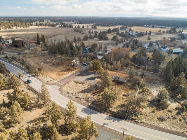21395 Chasing Cattle Lane, Bend, OR 97701