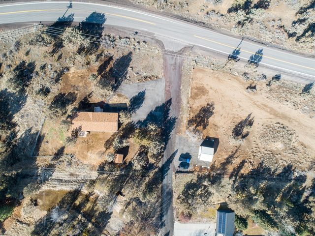 21395 Chasing Cattle Lane, Bend, OR 97701