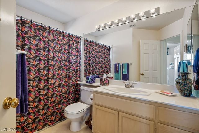 3044 Forest Lake Street, Las Vegas, NV 89117