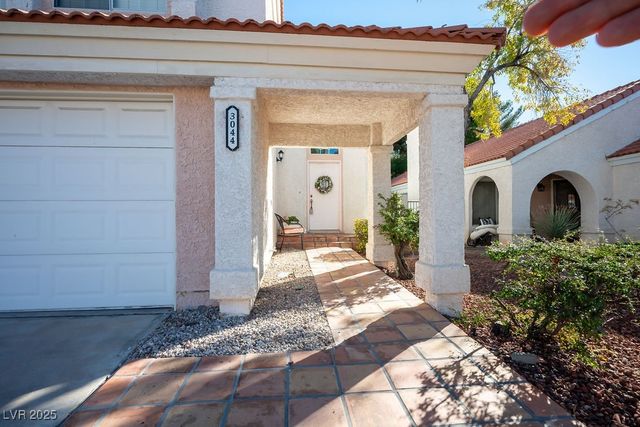 3044 Forest Lake Street, Las Vegas, NV 89117