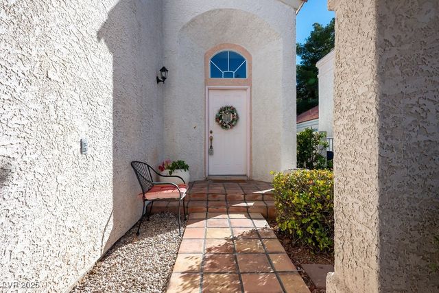 3044 Forest Lake Street, Las Vegas, NV 89117