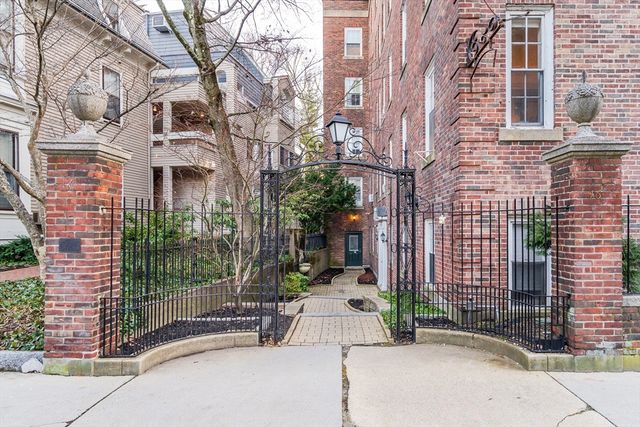 16 Chauncy Street 35, Cambridge, MA 02138