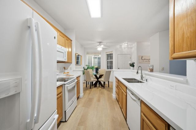 250 Santa Fe Terrace 209, Sunnyvale, CA 94085