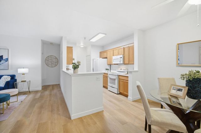 250 Santa Fe Terrace 209, Sunnyvale, CA 94085