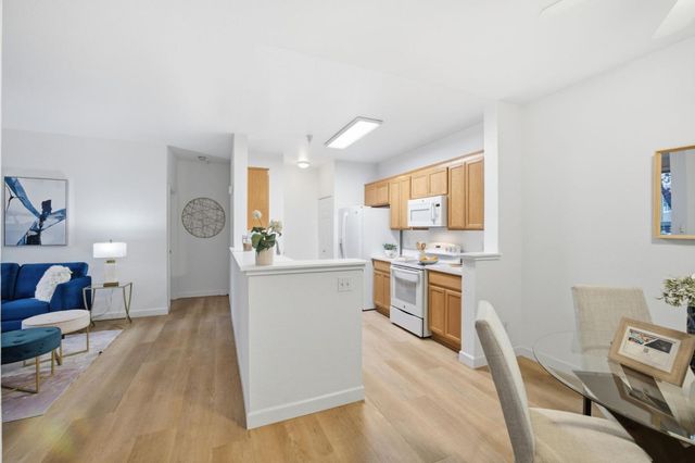 250 Santa Fe Terrace 209, Sunnyvale, CA 94085