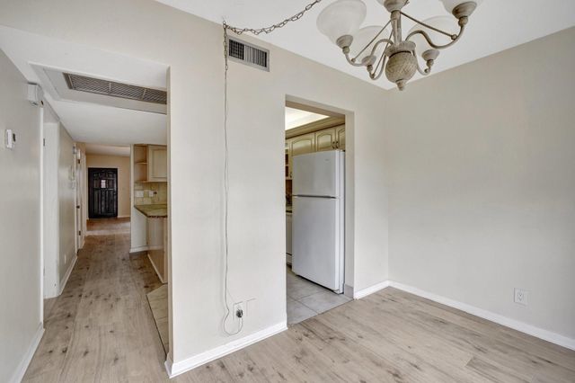 917 NE 16th Avenue 7, Fort Lauderdale, FL 33304