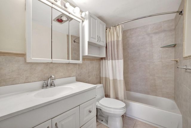 917 NE 16th Avenue 7, Fort Lauderdale, FL 33304