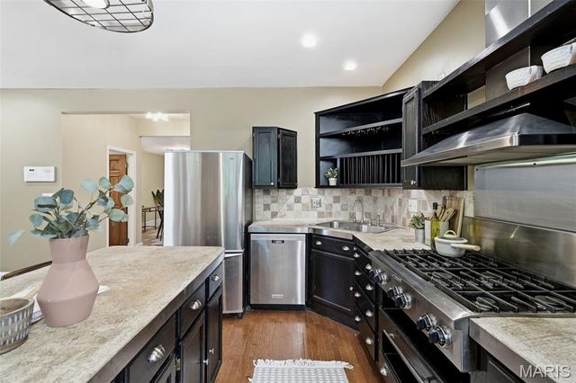 3010 Salena Street, St Louis, MO 63118