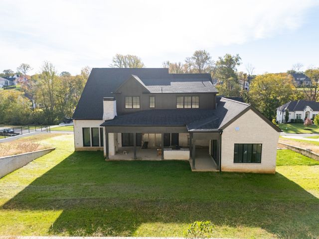 1586 Eastwood Dr, Brentwood, TN 37027