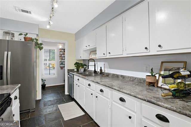 2668 Farmstead Road SE, Smyrna, GA 30080