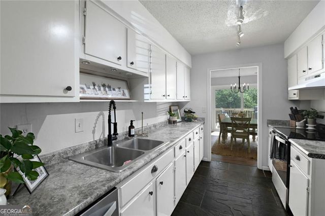 2668 Farmstead Road SE, Smyrna, GA 30080