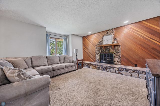 1814 13th Avenue N, Moorhead, MN 56560
