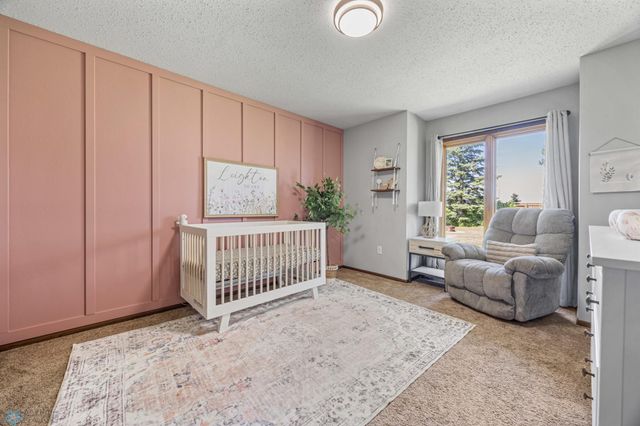 1814 13th Avenue N, Moorhead, MN 56560