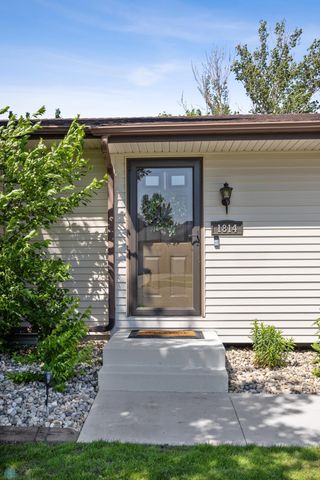 1814 13th Avenue N, Moorhead, MN 56560