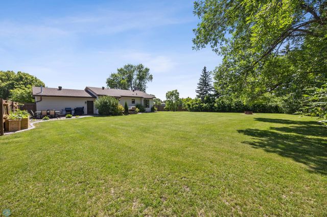 1814 13th Avenue N, Moorhead, MN 56560