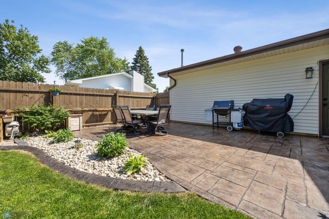 1814 13th Avenue N, Moorhead, MN 56560
