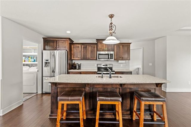 705 Chisam Road, Kearney, MO 64060