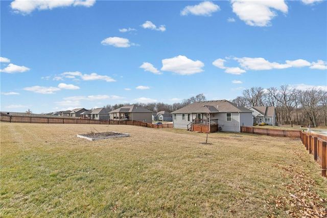 705 Chisam Road, Kearney, MO 64060