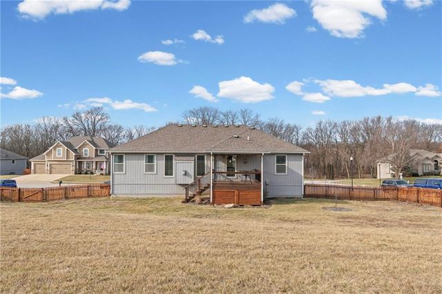 705 Chisam Road, Kearney, MO 64060