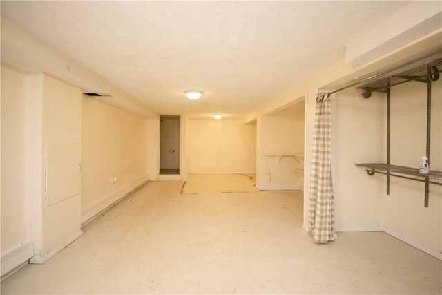 23 Sherwood Road, Middletown, RI 02842